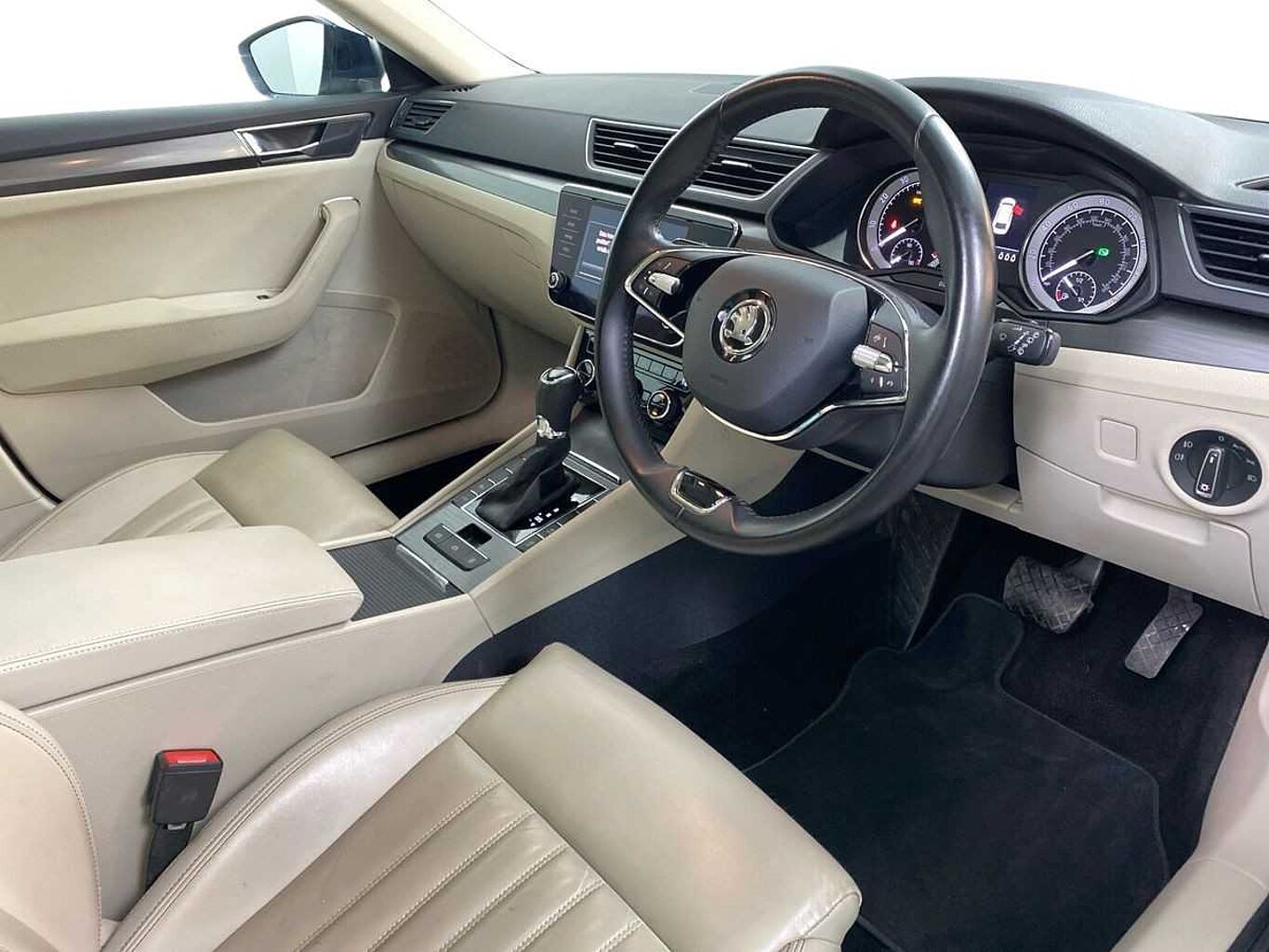 SKODA Superb 1.5 TSI (150ps) SE L ACT DSG 5-Dr Estate