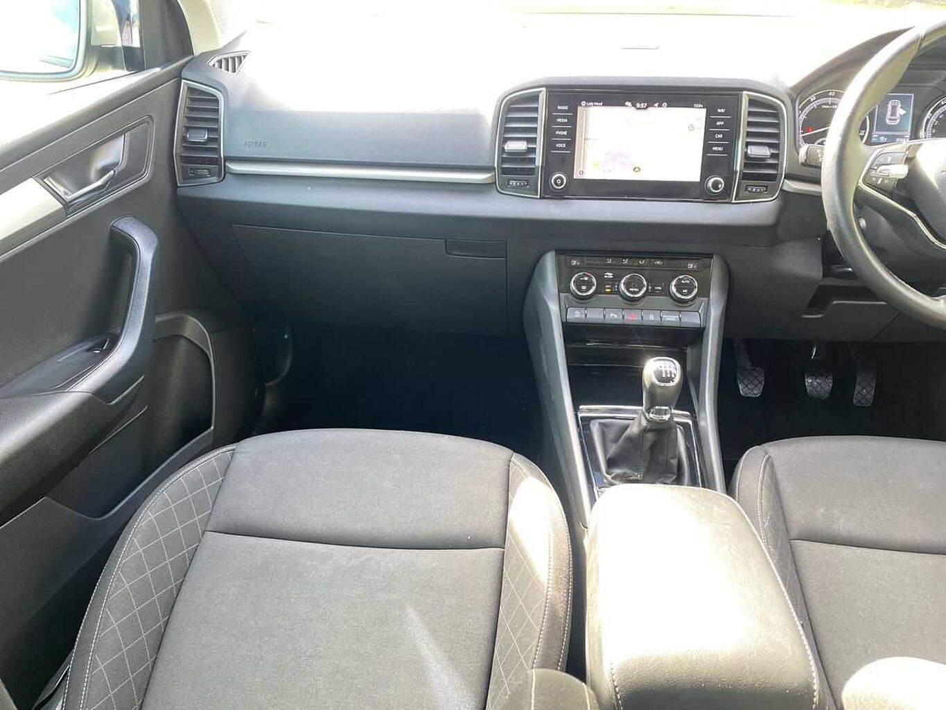 SKODA Karoq SUV 1.5 TSI (150ps) SE Technology ACT